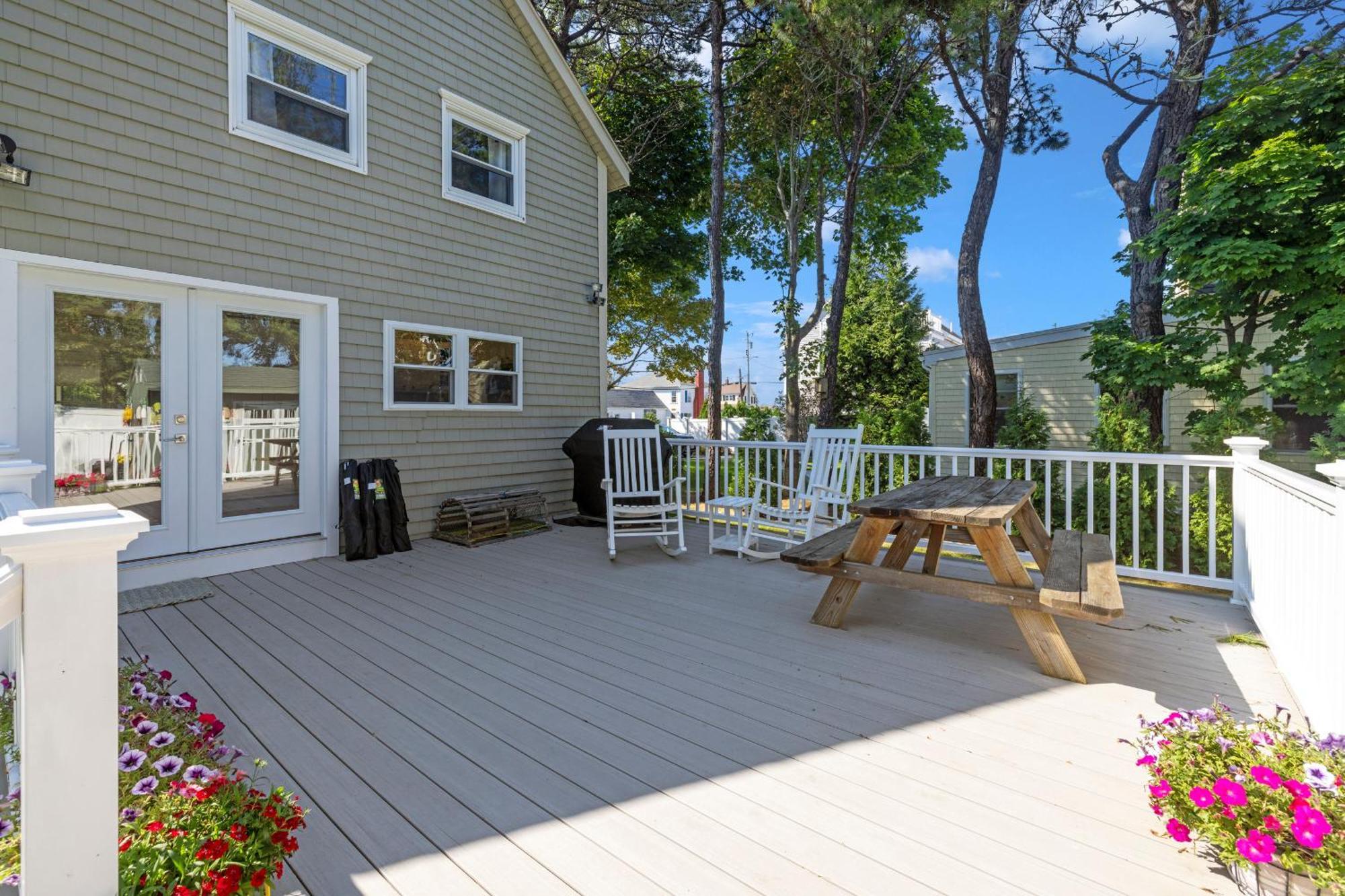 Pine Point Beach House With Deck, Fire Pit & Porch Scarborough Exterior photo