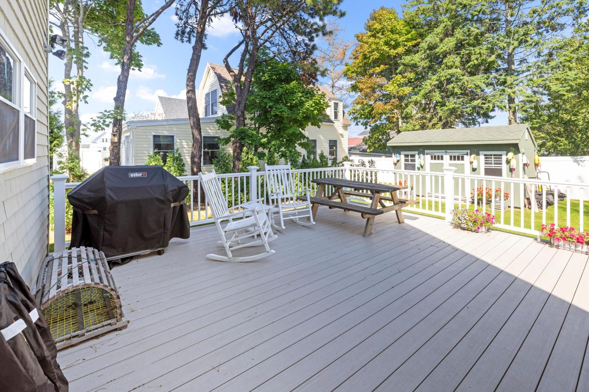 Pine Point Beach House With Deck, Fire Pit & Porch Scarborough Exterior photo