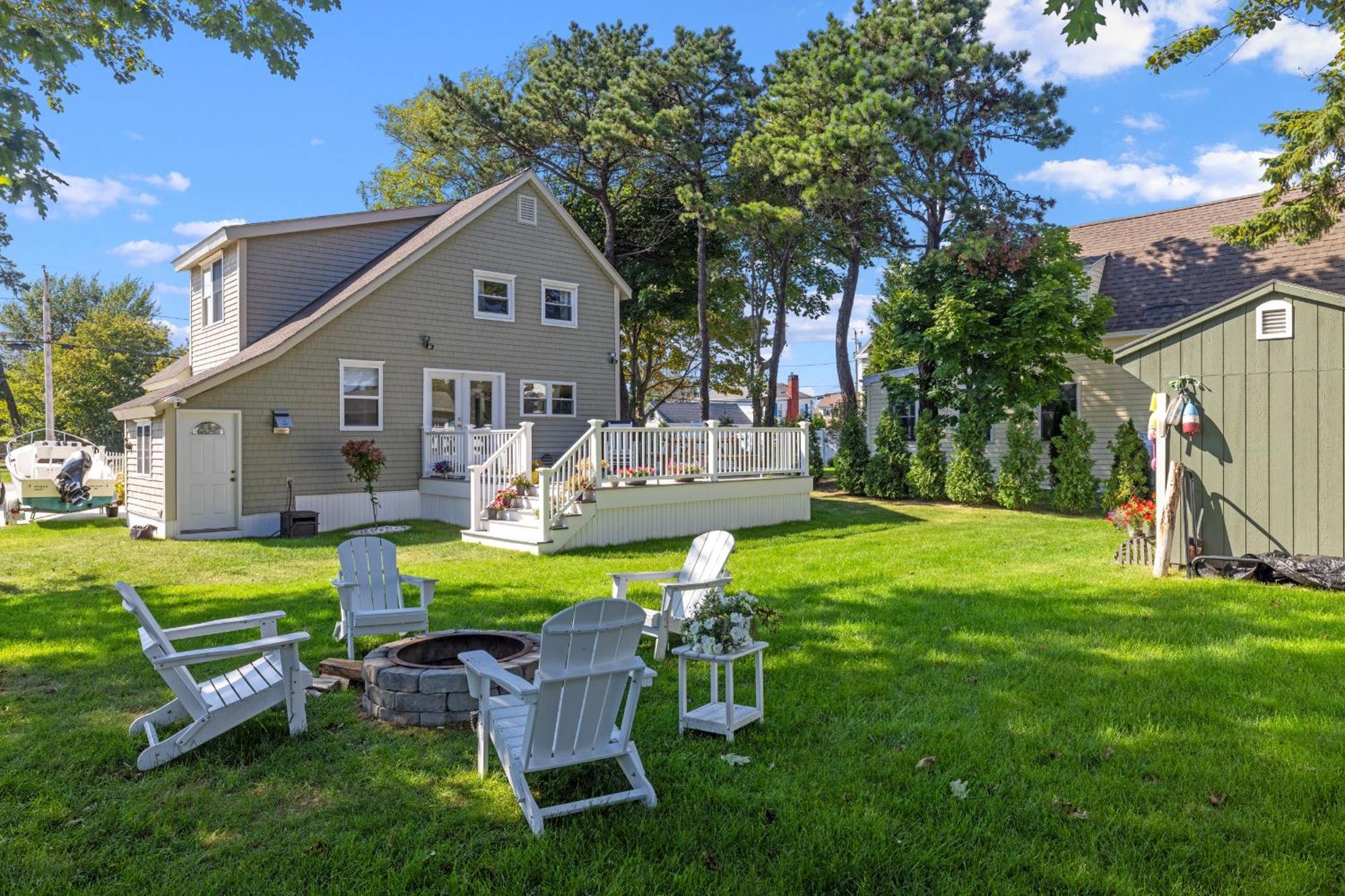 Pine Point Beach House With Deck, Fire Pit & Porch Scarborough Exterior photo